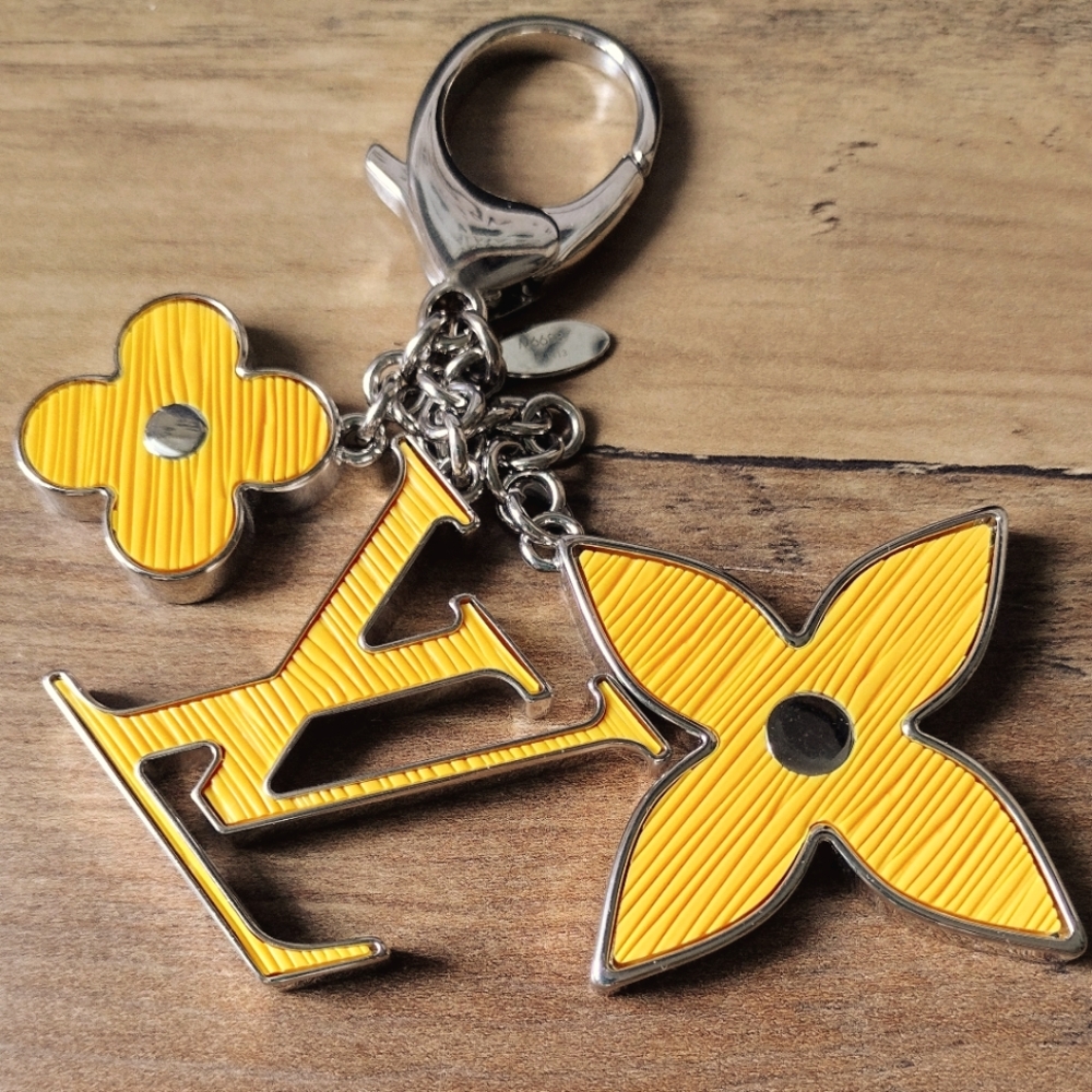 Louis Vuitton FLEUR D'EPI flower bag charm - Yellow Silver Hardware
